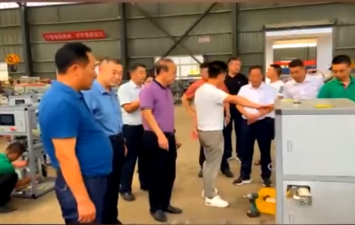 随州市人大李主任和市农业局胡局长莅临湖北扶星农业机械有限公司指导工作